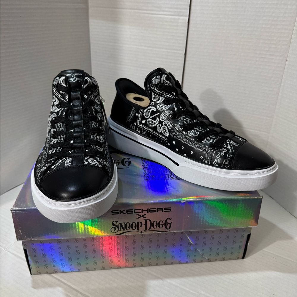Skechers x Snoop Dogg Premium Leather Slip-Ons Black White Sneakers Mens 10 NEW